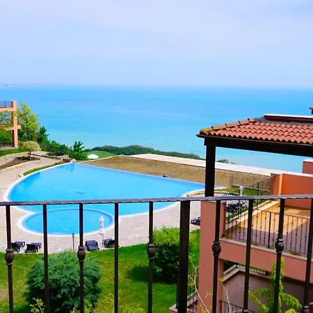 луксозни калиакрия - Luxurious In Kaliakria Topola