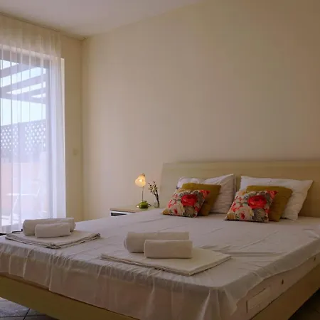 луксозни калиакрия - Luxurious In Kaliakria Topola